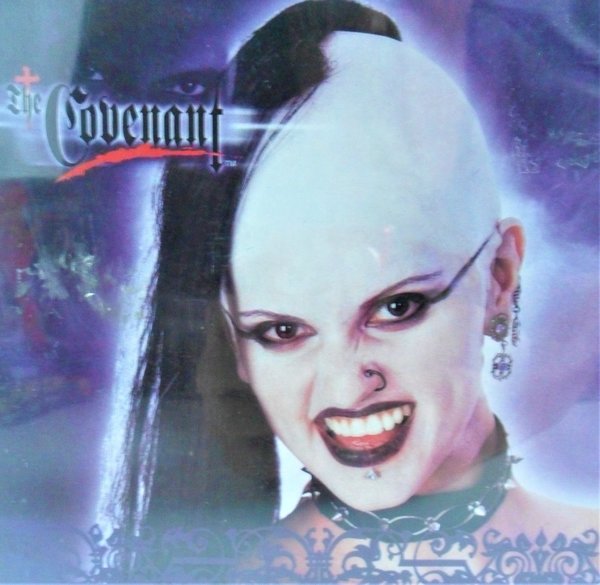Vampirkappe Ghotik  mit Haaren schwarz
